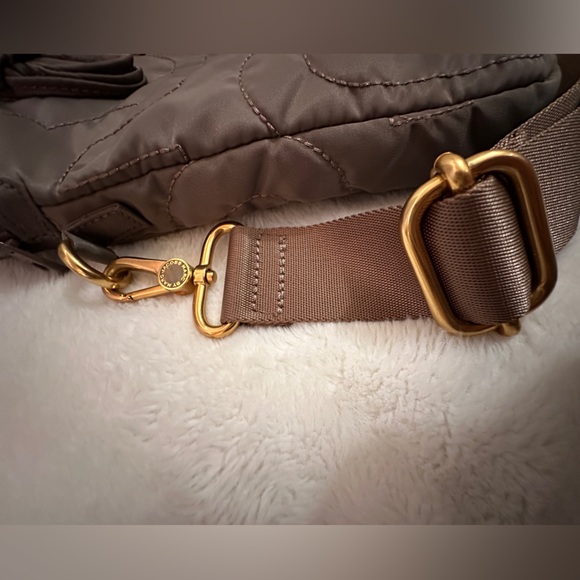 Marc Jacobs Taupe Quilted Laptop Bag - Picture 7 of 7